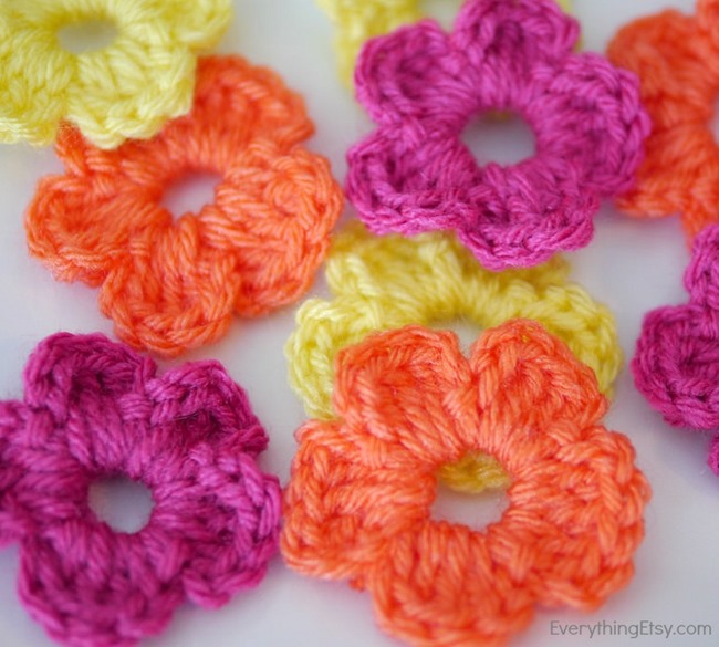 the-easiest-crochet-flower-pattern-ever-everythingetsy